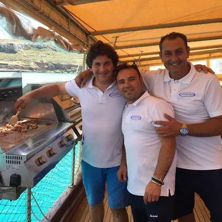 Caicco Capo Galera Botel