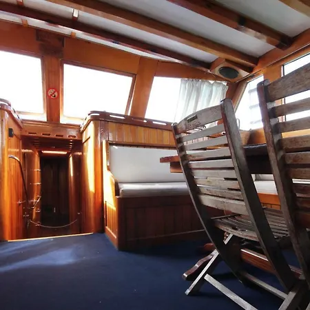 Botel Caicco Capo Galera