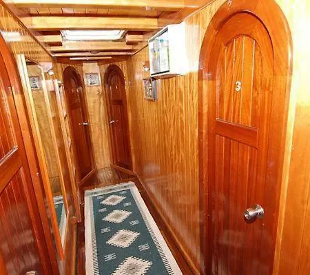 Botel Caicco Capo Galera Trapani